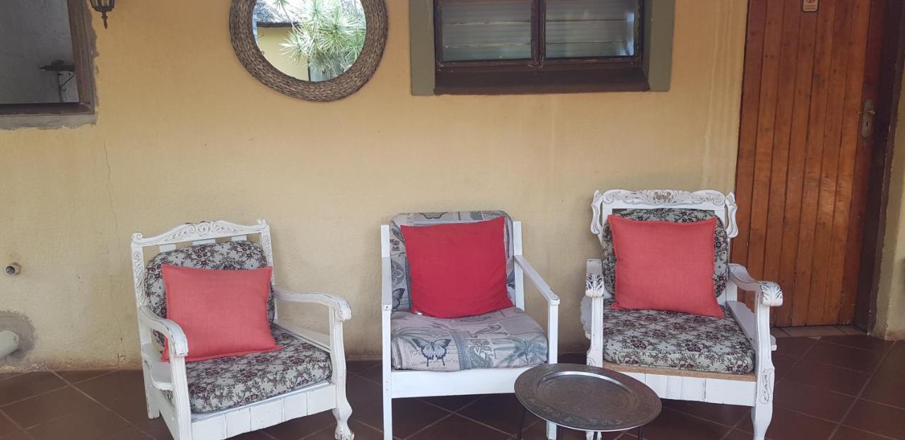 Africas Eden Guesthouse Mookgophong Esterno foto