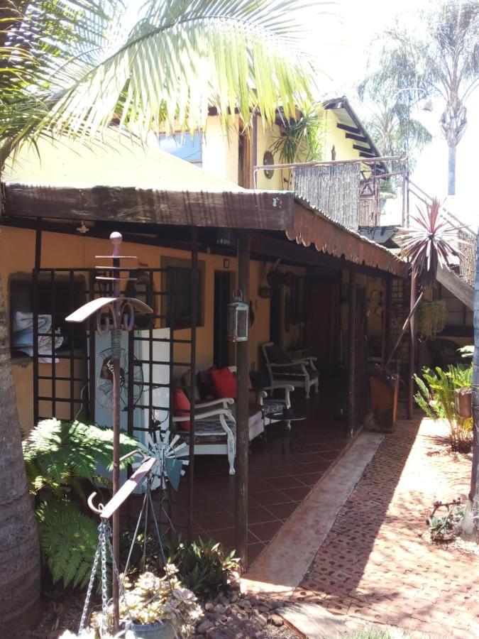 Africas Eden Guesthouse Mookgophong Esterno foto