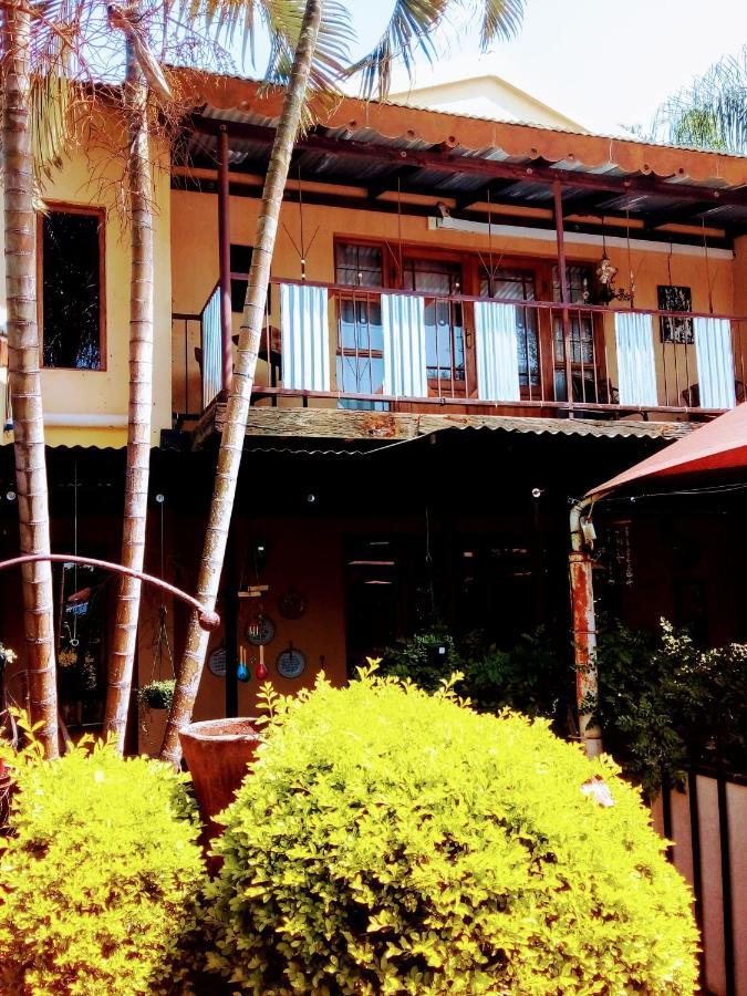 Africas Eden Guesthouse Mookgophong Esterno foto