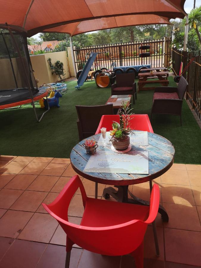 Africas Eden Guesthouse Mookgophong Esterno foto