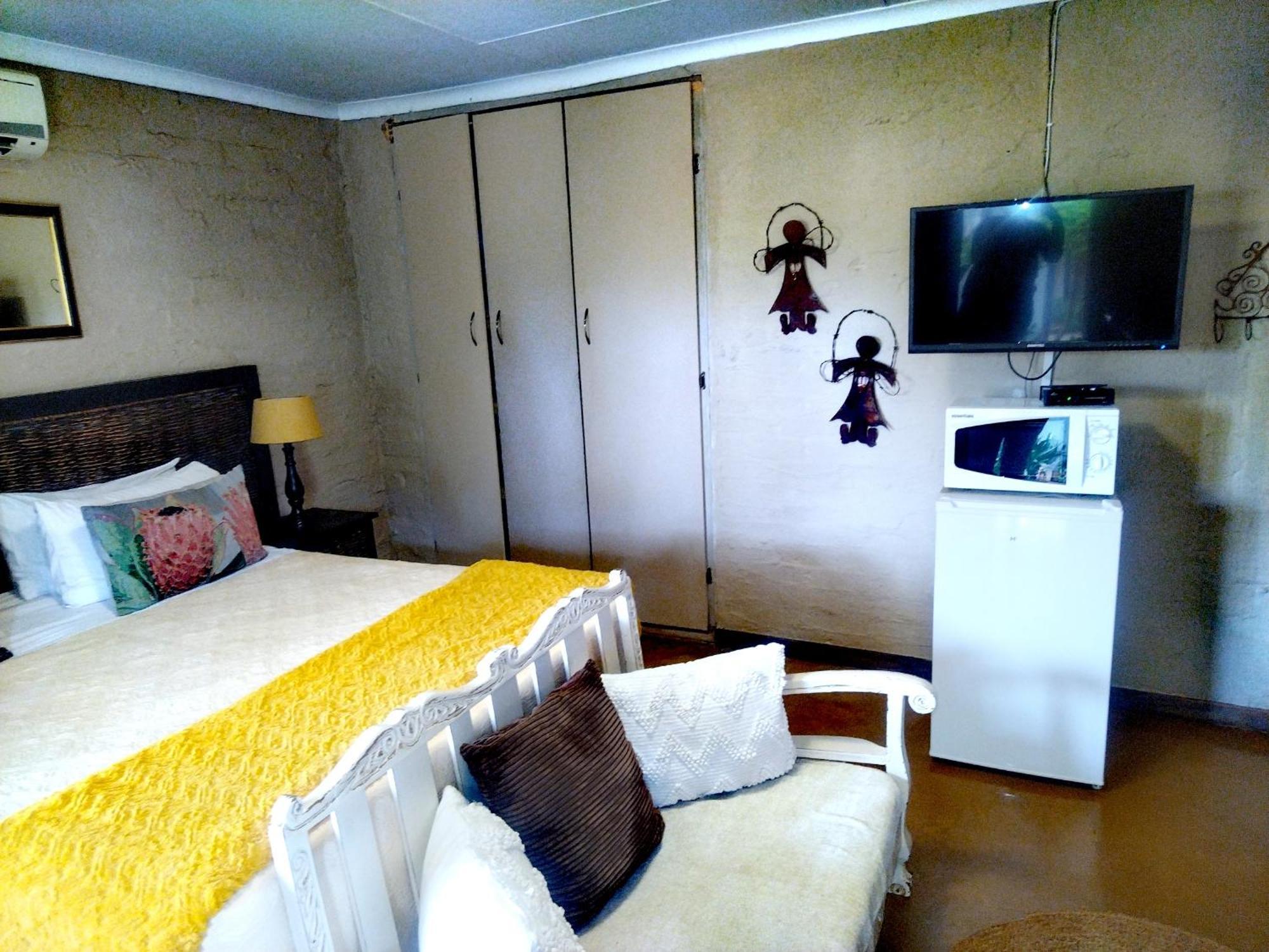 Africas Eden Guesthouse Mookgophong Esterno foto
