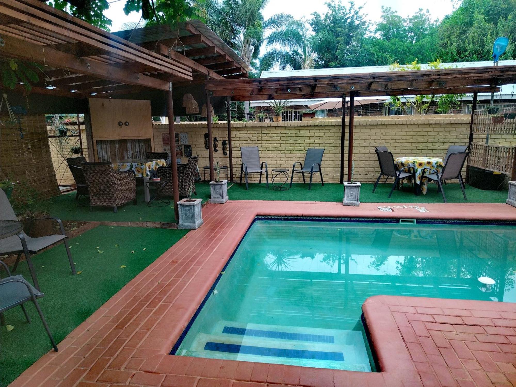 Africas Eden Guesthouse Mookgophong Esterno foto