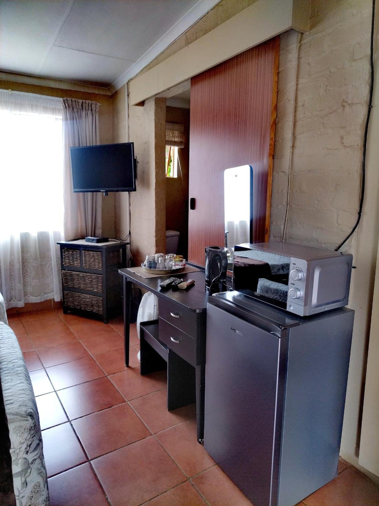 Africas Eden Guesthouse Mookgophong Esterno foto