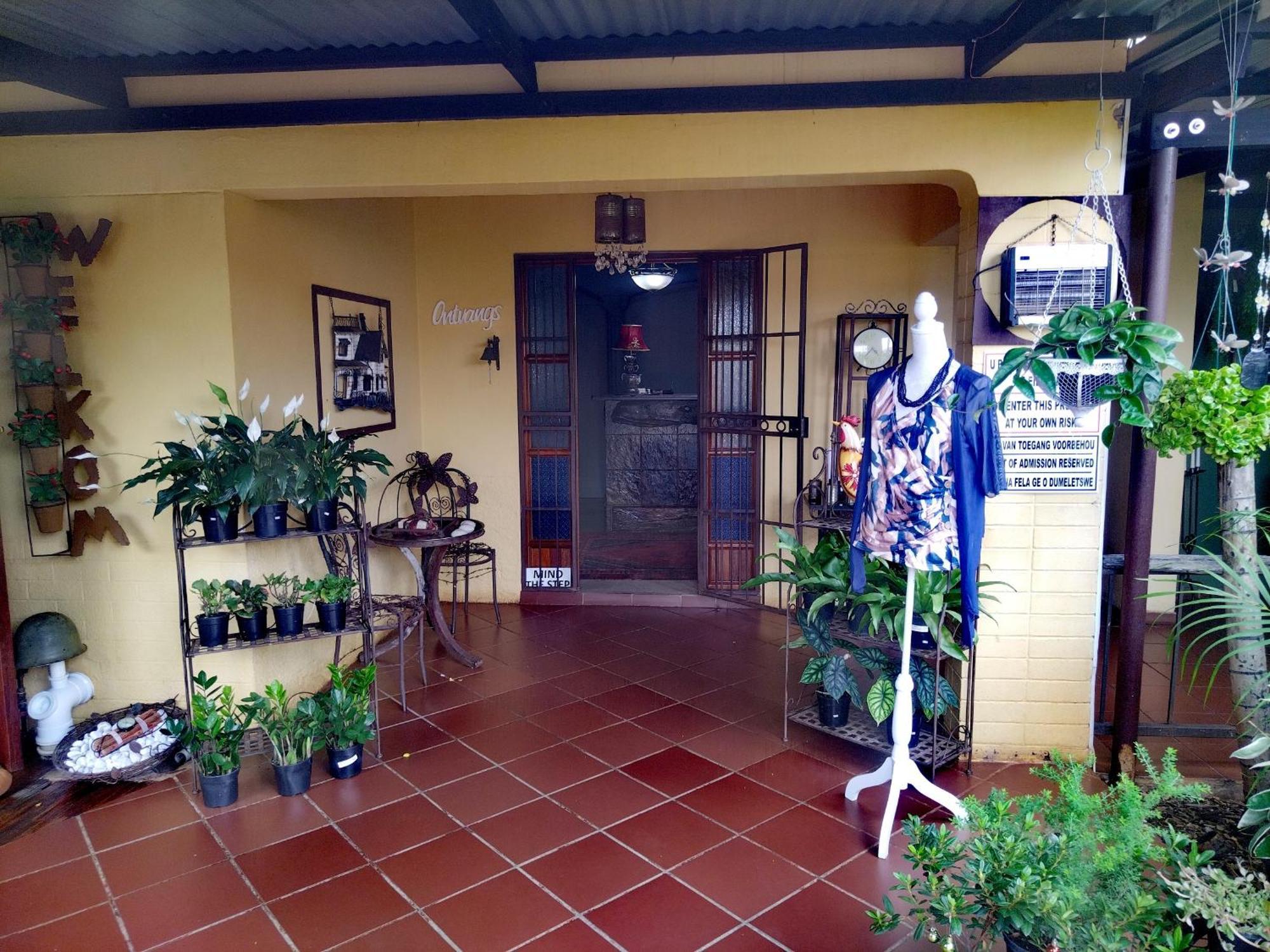 Africas Eden Guesthouse Mookgophong Esterno foto
