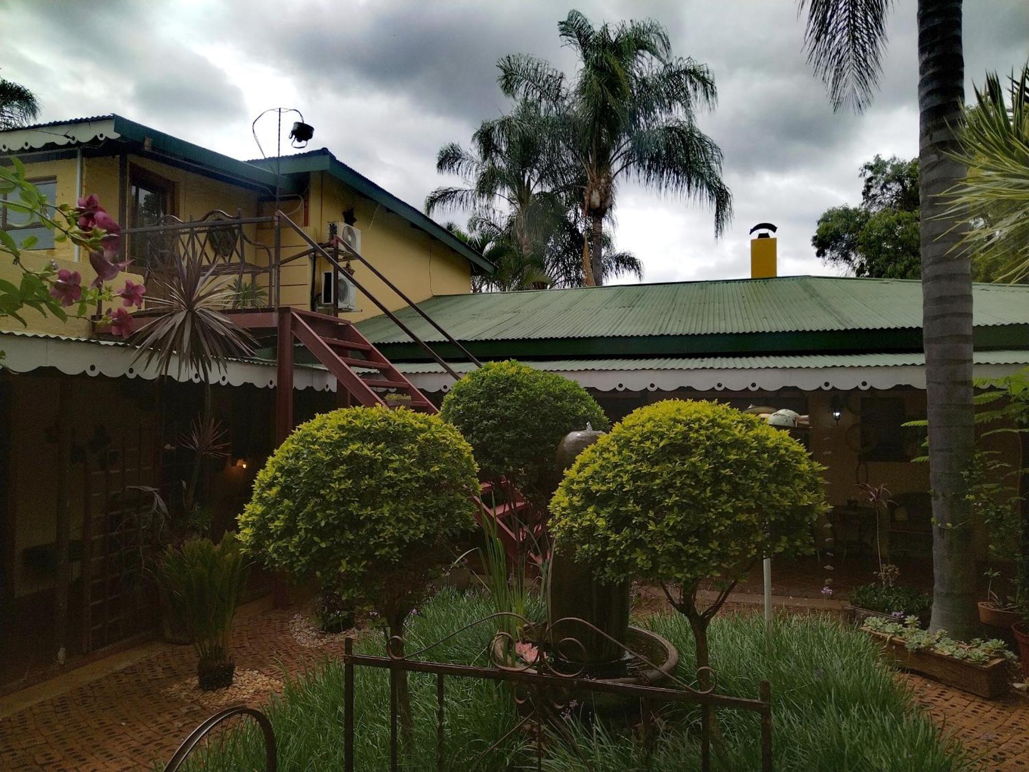 Africas Eden Guesthouse Mookgophong Esterno foto