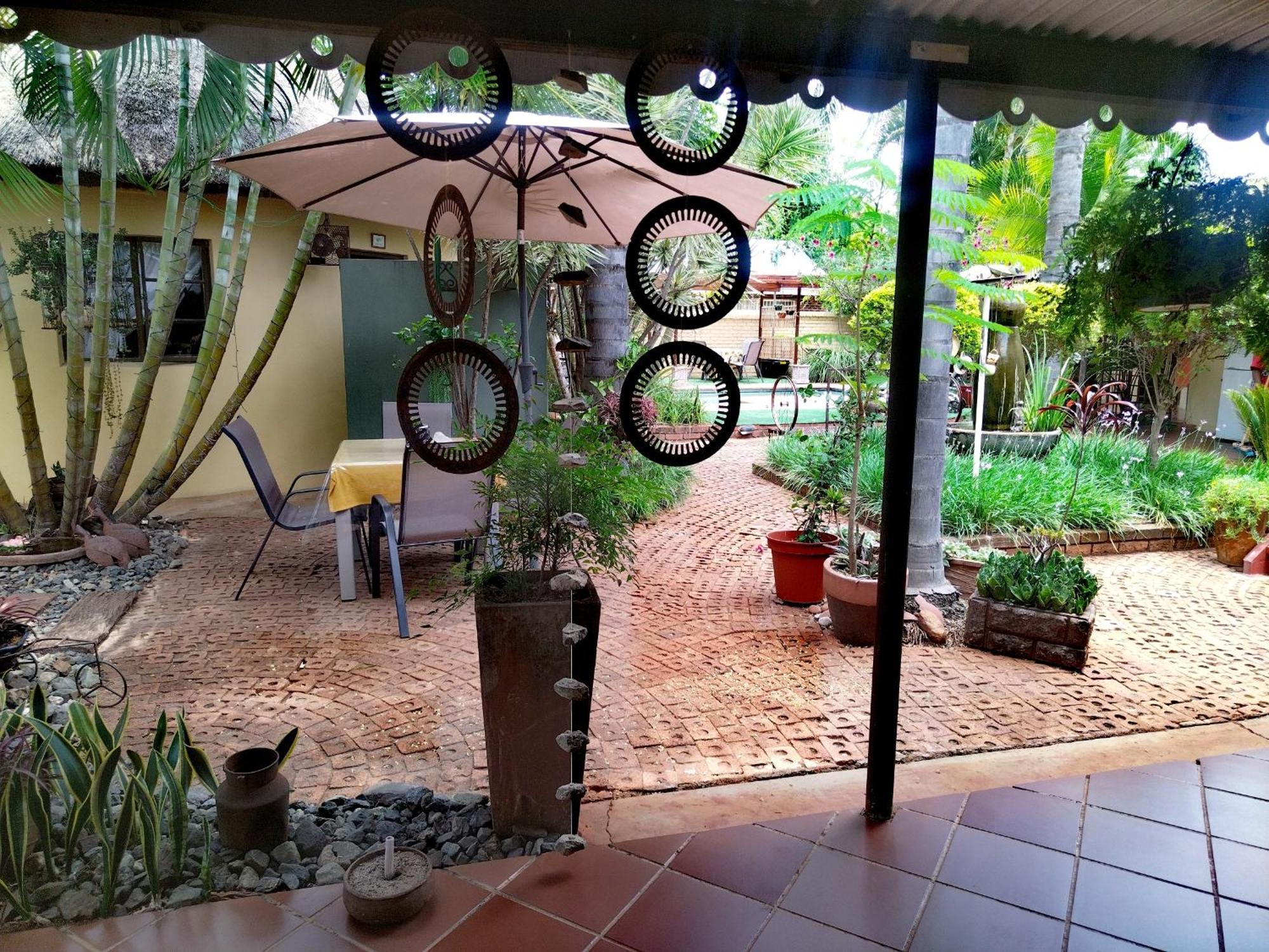 Africas Eden Guesthouse Mookgophong Esterno foto