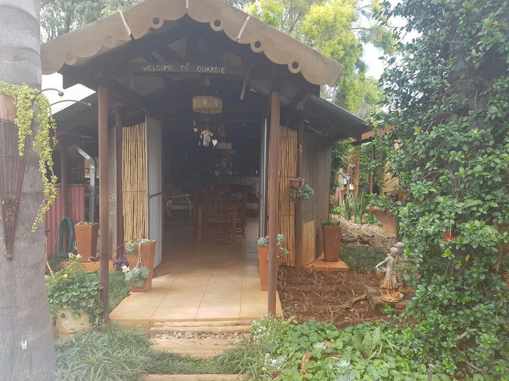 Africas Eden Guesthouse Mookgophong Esterno foto