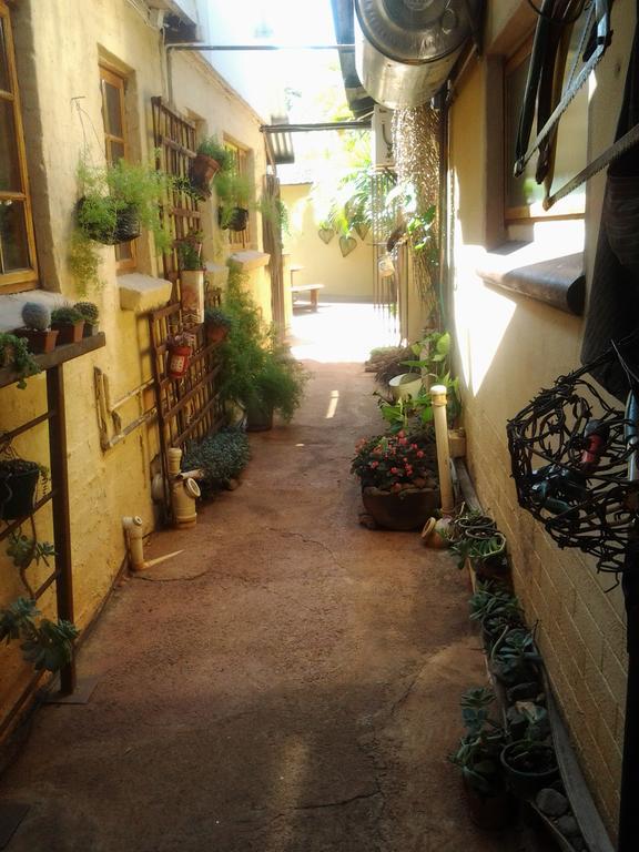 Africas Eden Guesthouse Mookgophong Esterno foto